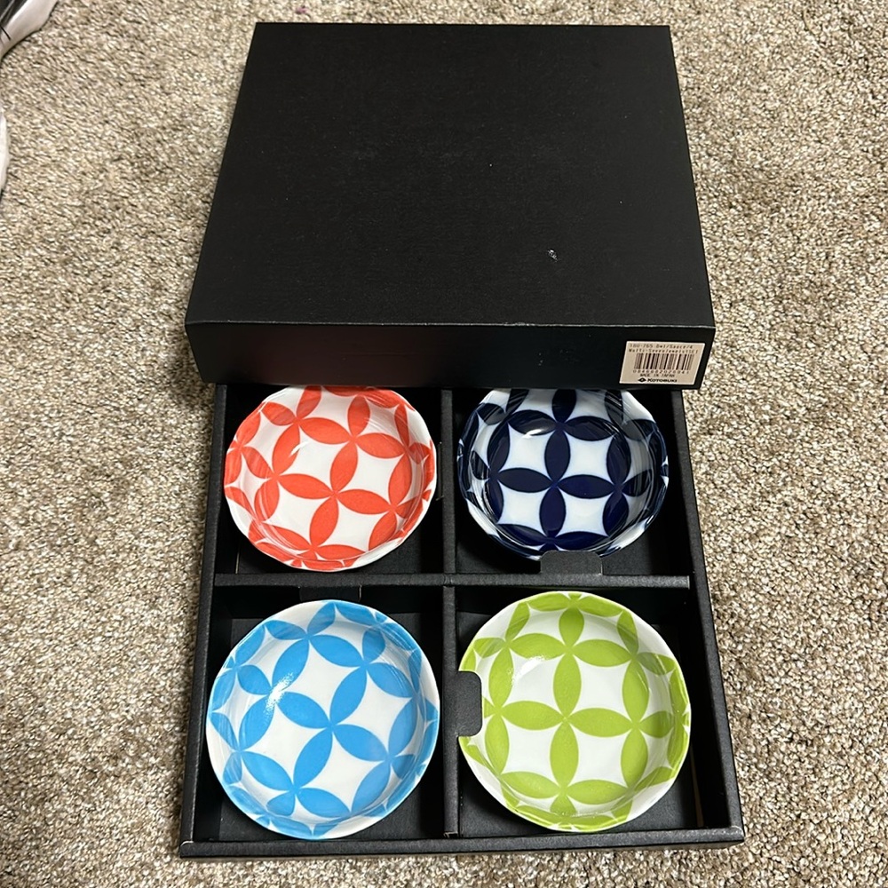 Serving Size Sauce Bowls